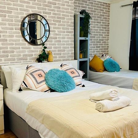 Whites Inn Лондон Екстериор снимка