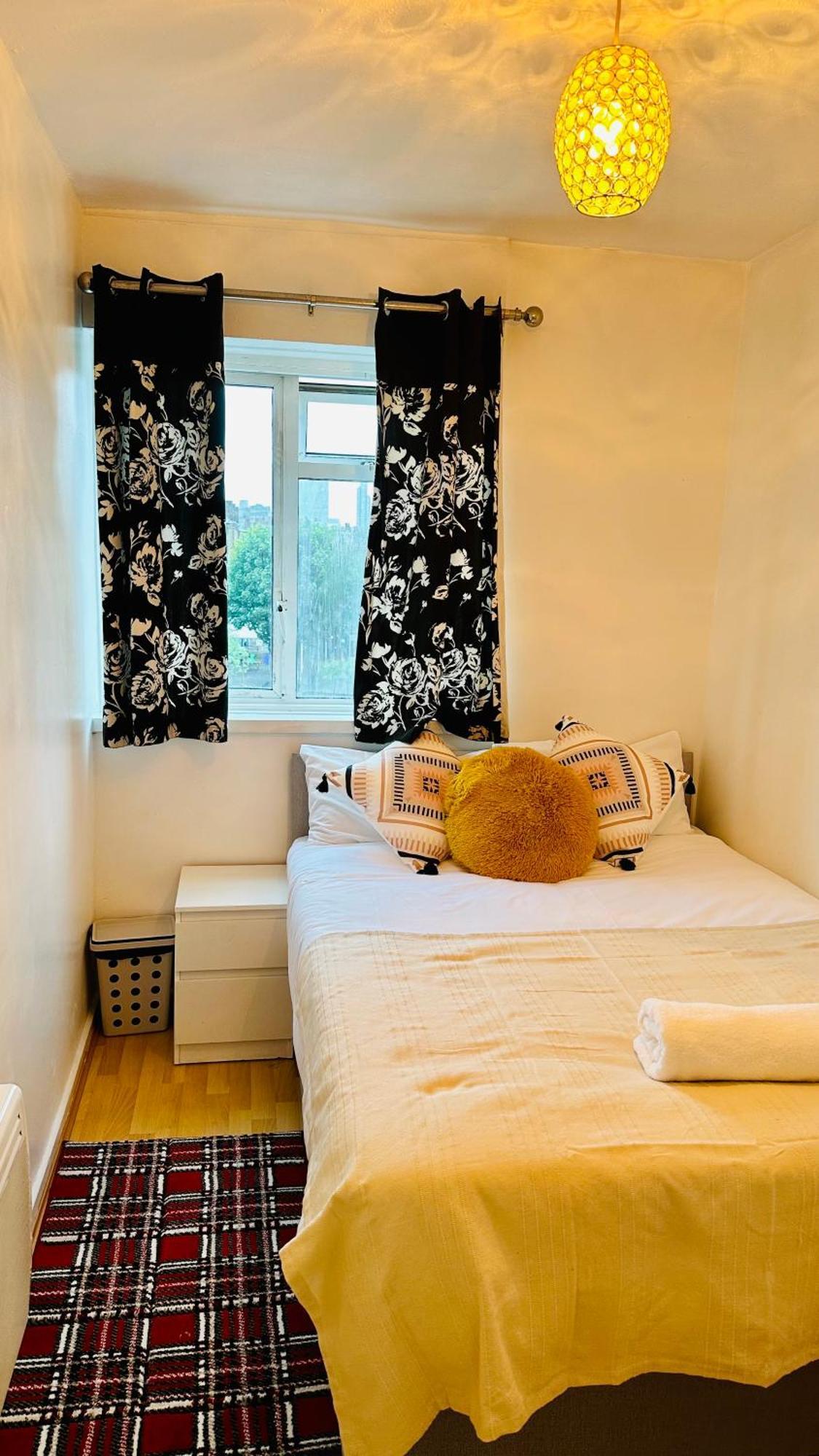 Whites Inn Лондон Екстериор снимка