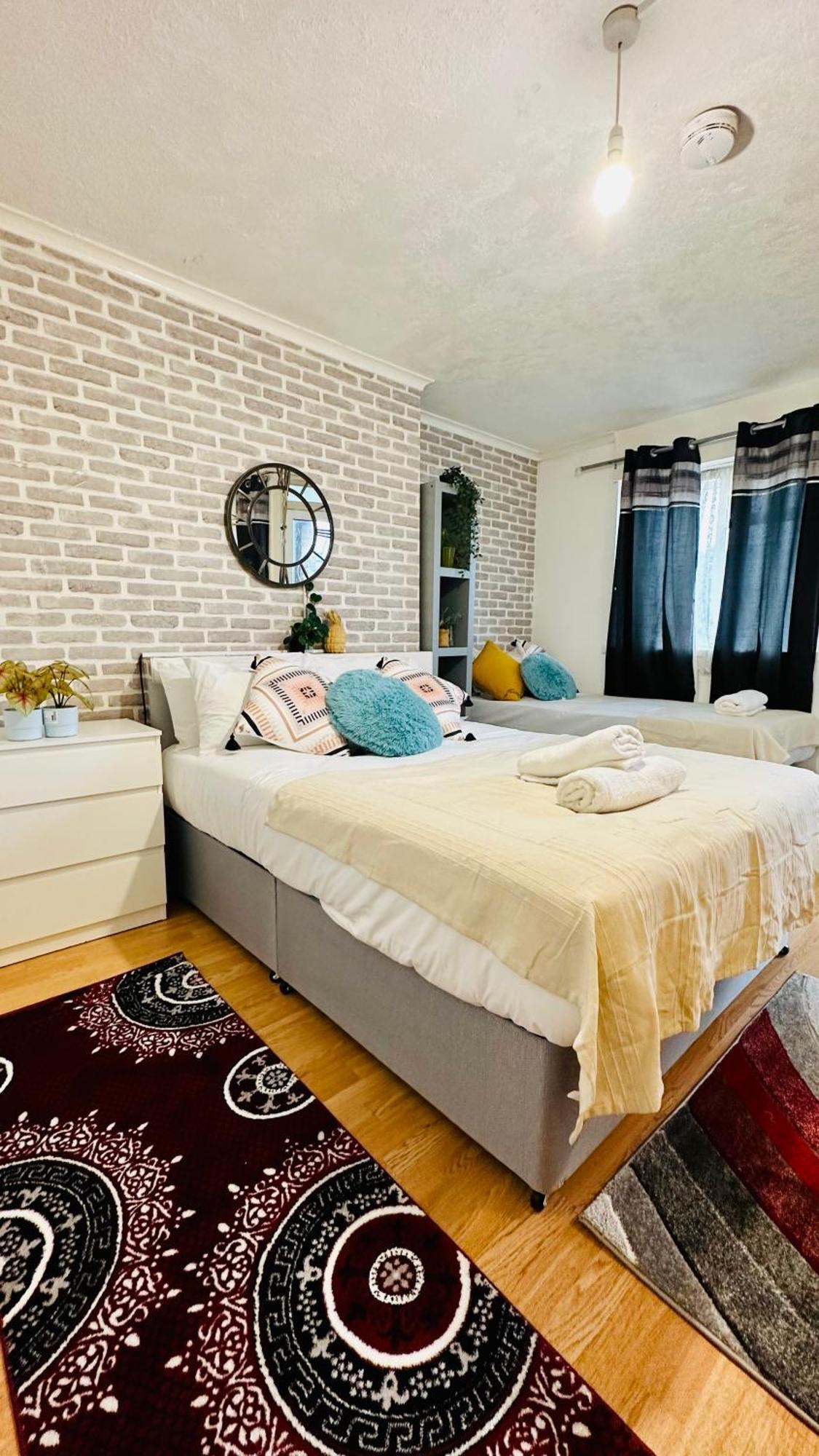 Whites Inn Лондон Екстериор снимка