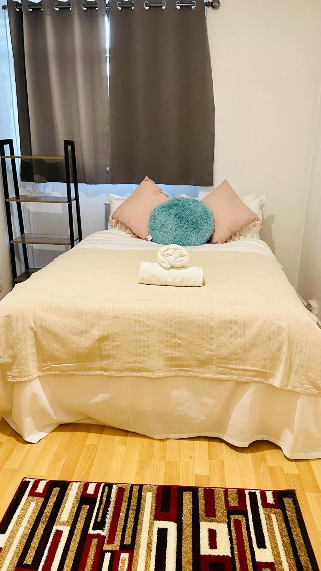 Whites Inn Лондон Екстериор снимка